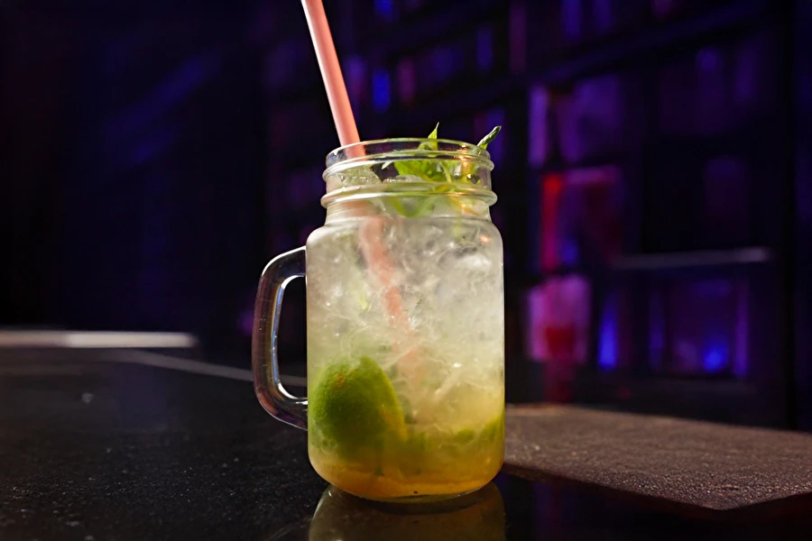 Browin Przepiśnik - Nojito - värskendav, alkoholivaba jook laimi ja piparmündiga